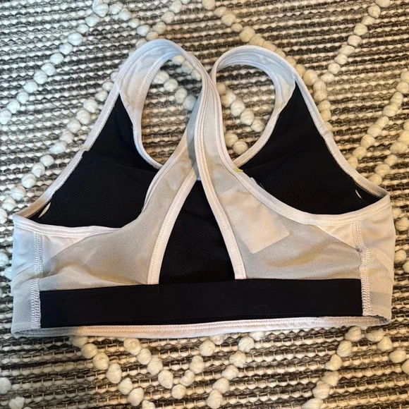 Nike Women's Dri Fit Black and white Sports Bra - woman’s size S - like new - Picture 3 of 4